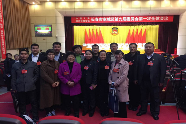 前排左三为李玉玲.jpg 前排左三为李玉玲.jpg