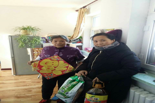 慰问现场.jpg 慰问现场.jpg