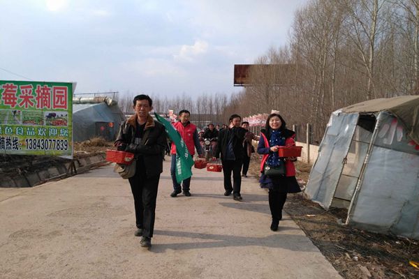 1492496316906383.jpg 2017.4.18采摘园.jpg