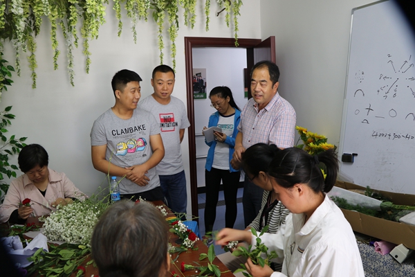 1504843536754261.jpg 示范园-插花.jpg