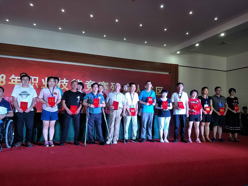 1533537227195259.jpg 54W[$J67D{7H83E@@~9LM(N.jpg