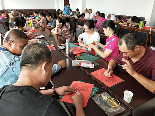 1567582487103245.jpg 文化周剪纸1.jpg