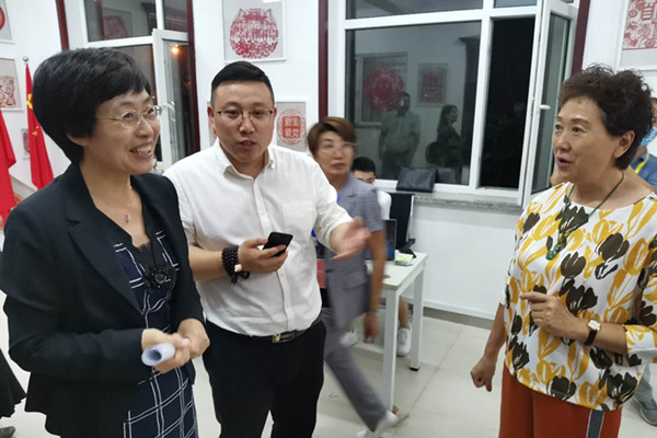 刘部长直播间.jpg