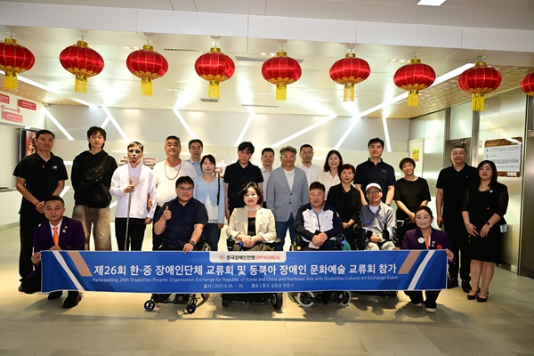 1756705959981711.jpg 参观1.jpg