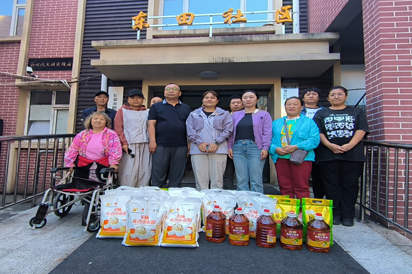 前进街道东田社区开展“微心愿、送爱心”活动.png